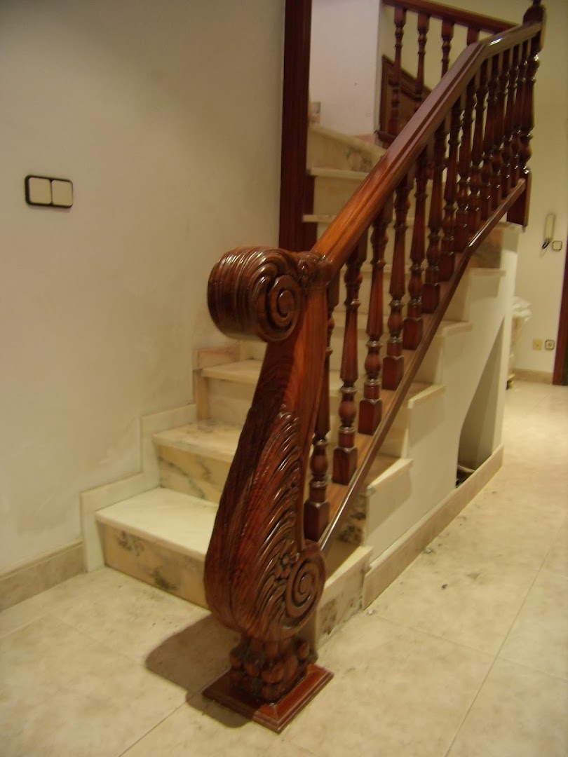 Fusteria i Ebenisteria R Castell — Fotos 7