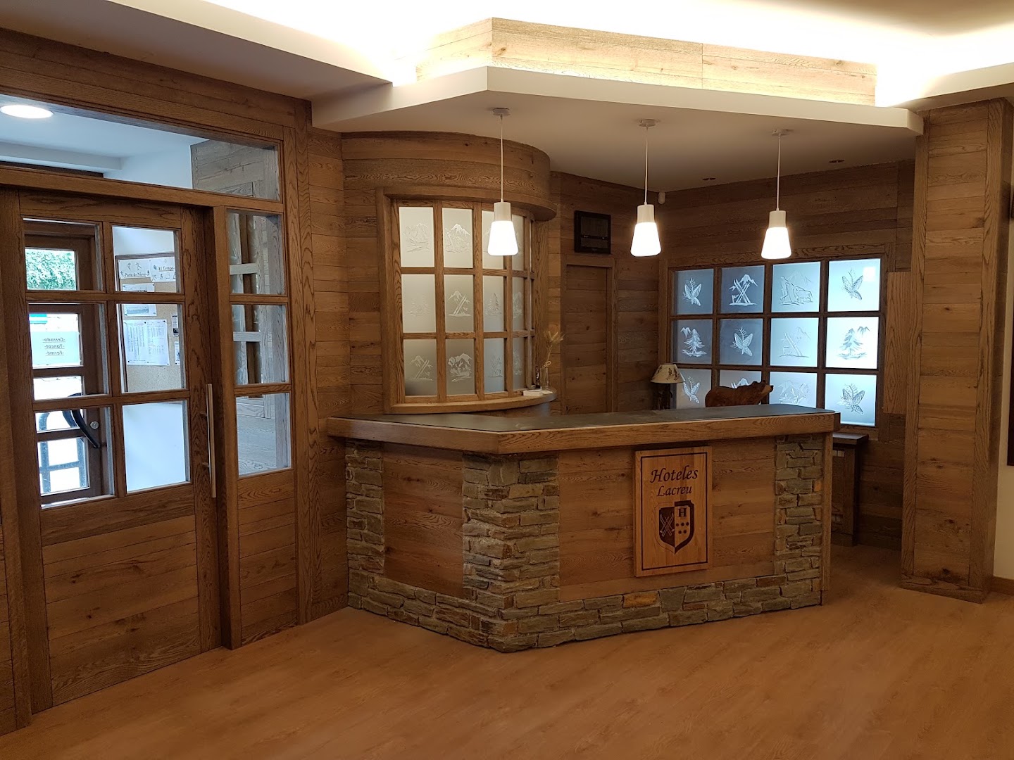 Fusteria i Ebenisteria R Castell — Fotos 5